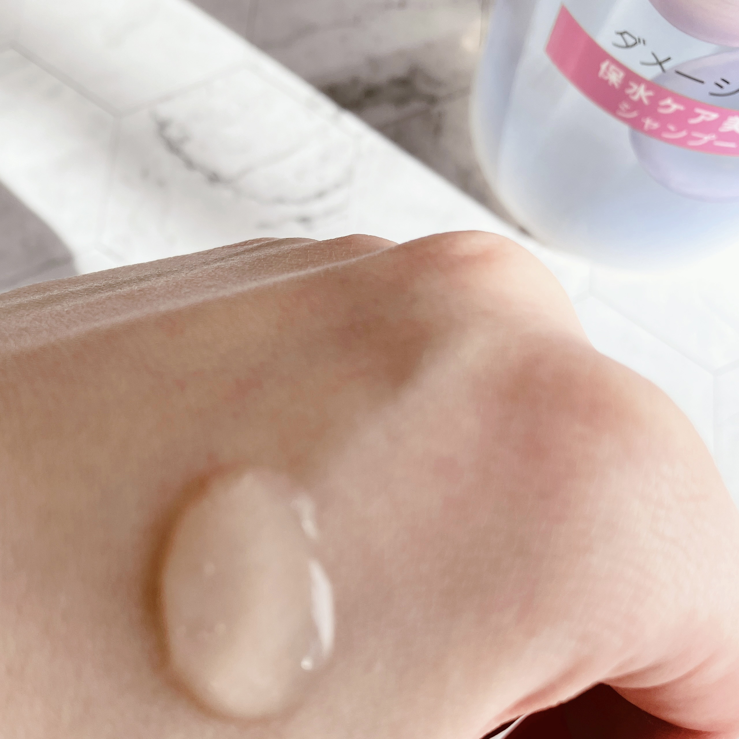 ラックス バスグロウ リペア＆シャイン ヘアブースター/LUX/洗い流すヘアトリートメントを使ったクチコミ（2枚目）