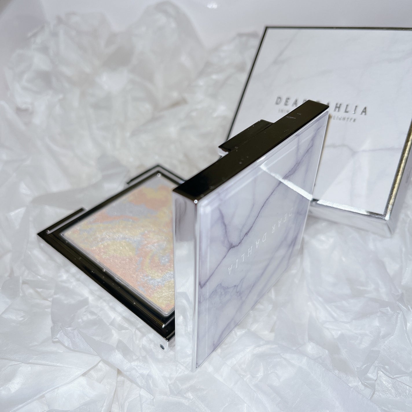 スキンルミナスハイライター/DEAR DAHLIA/パウダーハイライトを使ったクチコミ(3枚目)