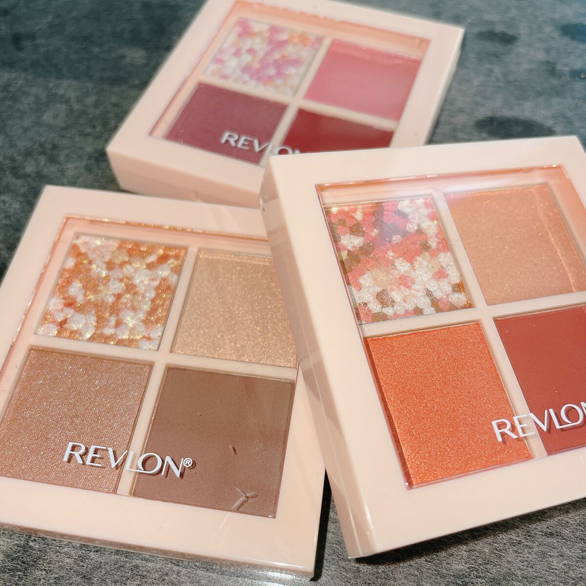 レブロン ダズル アイシャドウ クアッド/REVLON/アイシャドウパレットを使ったクチコミ（1枚目）