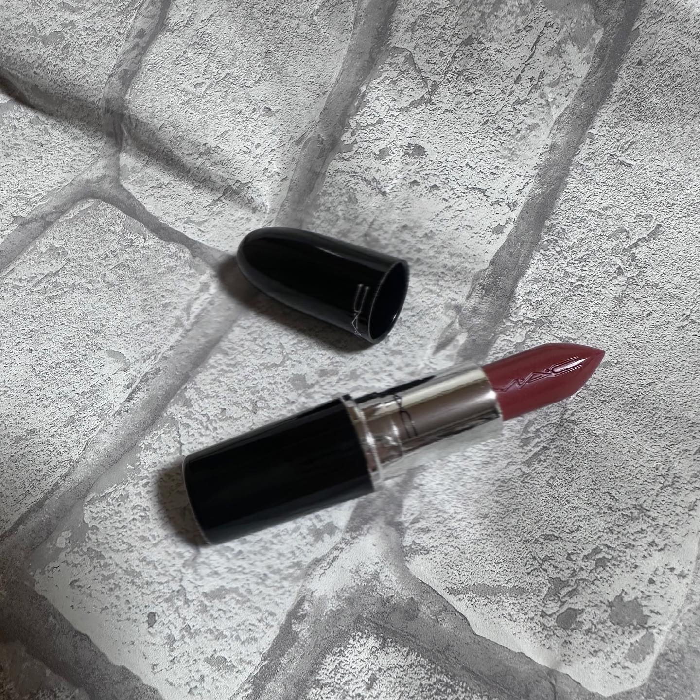 ラスターガラス リップスティック ビジネス カジュアル/M・A・C/口紅を使ったクチコミ（3枚目）