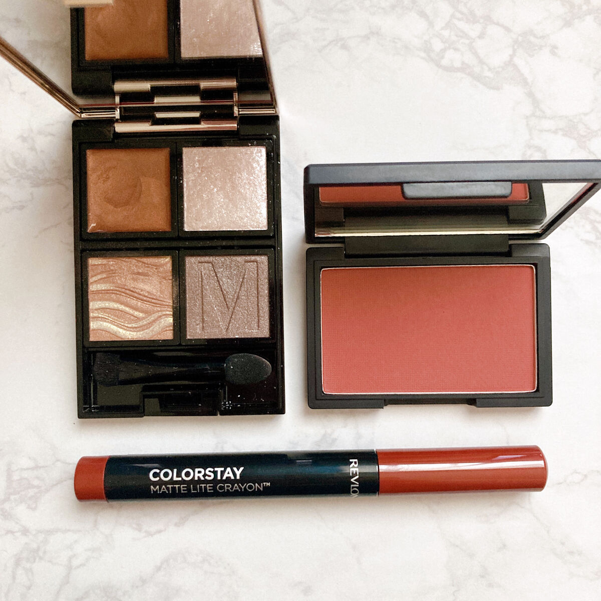 レブロン カラーステイ マット ライト クレヨン/REVLON/口紅を使ったクチコミ（1枚目）