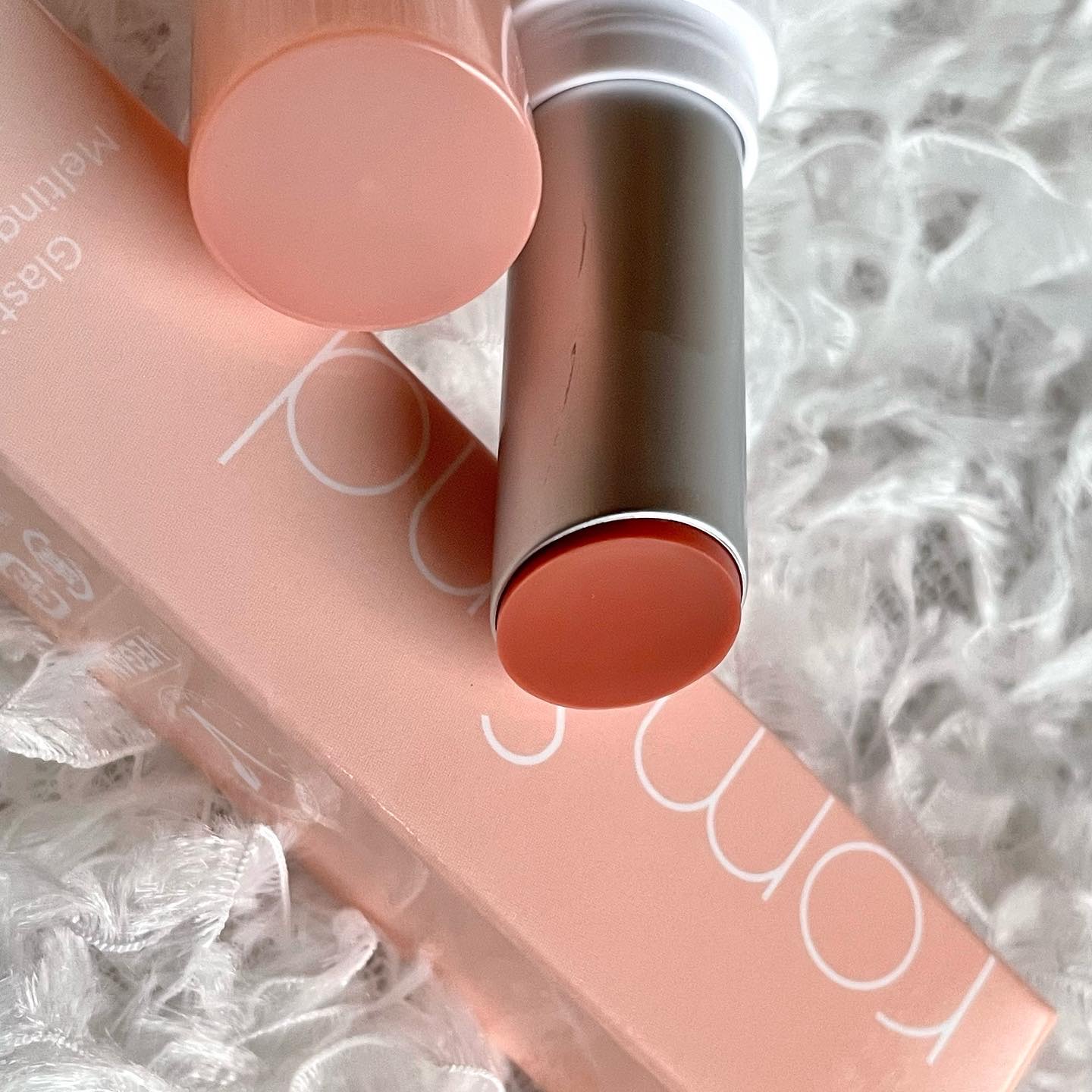 グラスティングメルティングバーム/rom&nd/リップバームを使ったクチコミ（3枚目）