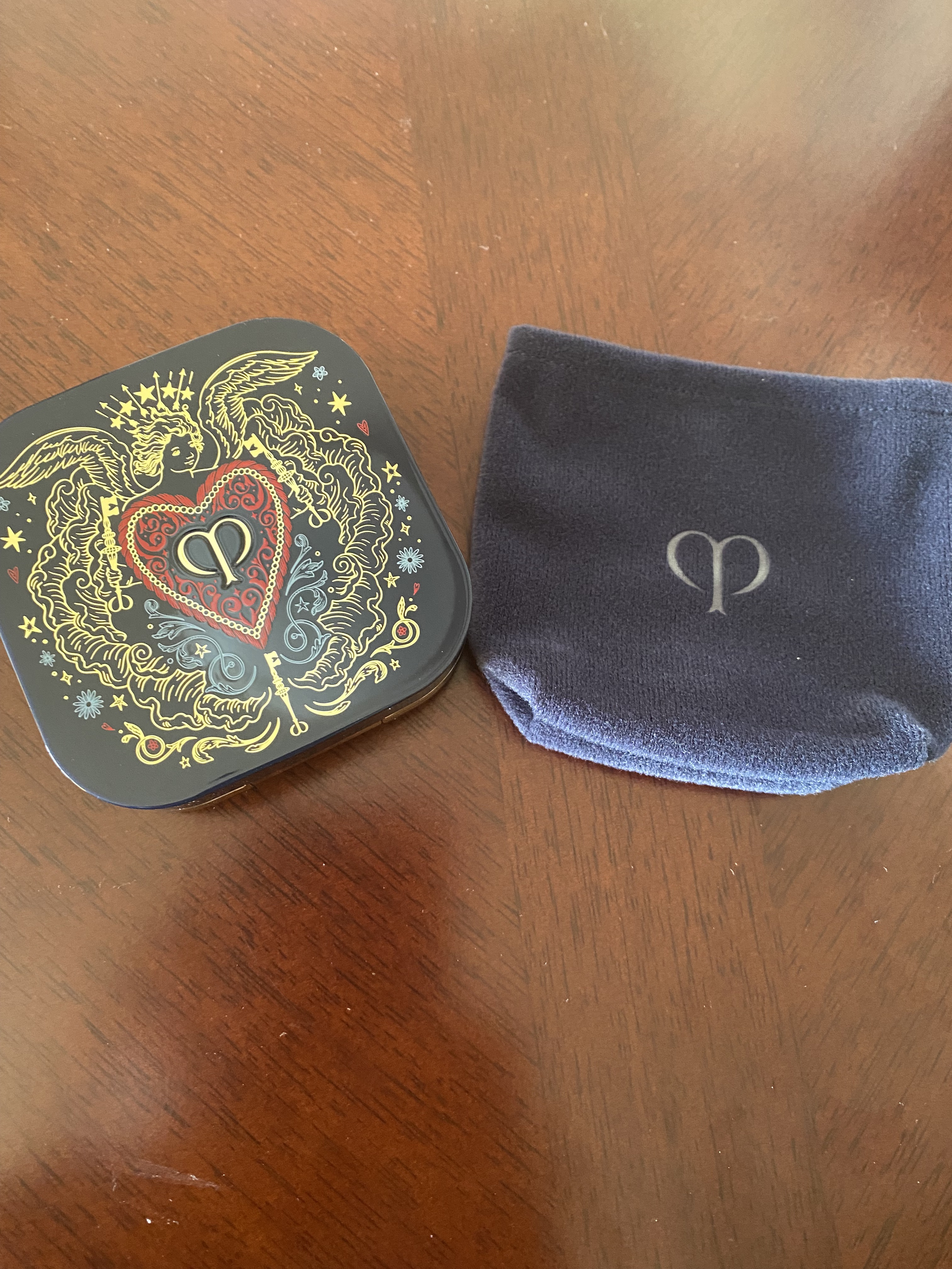 クレ・ド・ポー ボーテ タンクッションエクラ ナチュレル ケース（UNLOCK THE HEART限定デザイン）/クレ・ド・ポー ボーテ/クッションファンデーションを使ったクチコミ（2枚目）