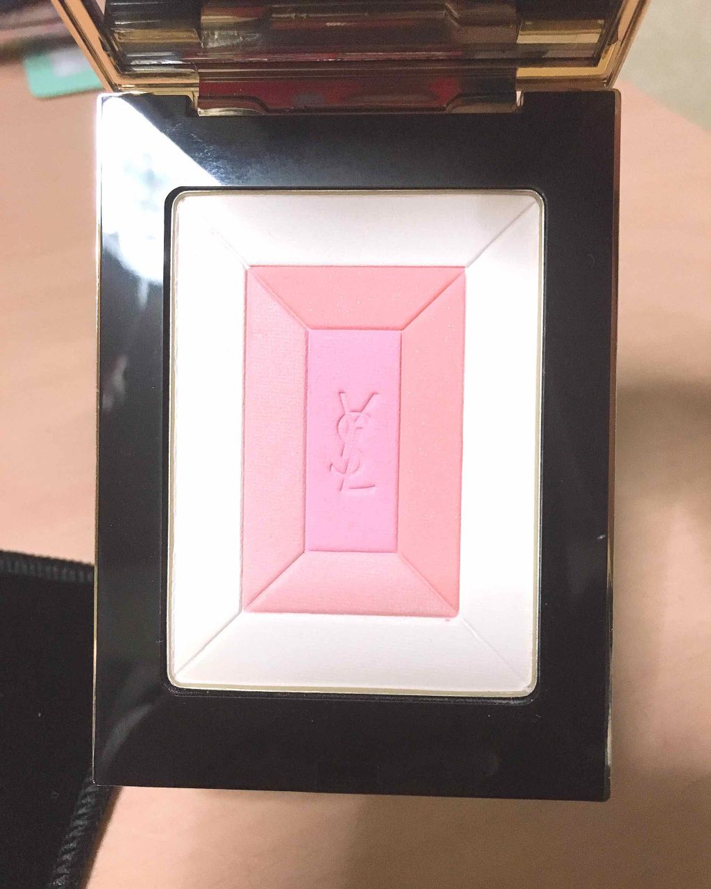 ルージュ ヴォリュプテ シャイン/YVES SAINT LAURENT BEAUTE/口紅を使ったクチコミ（2枚目）