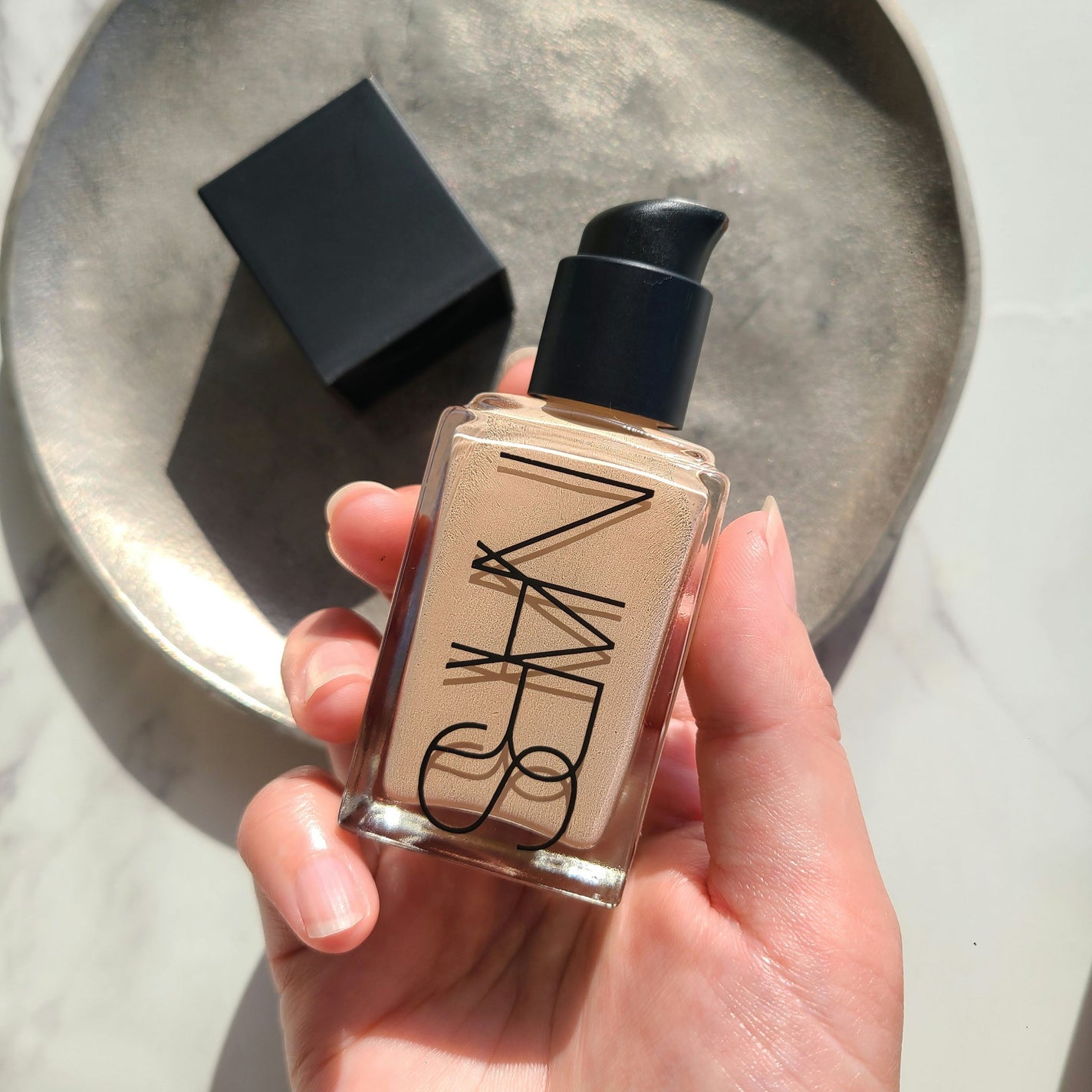 ライトリフレクティング ファンデーション/NARS/リキッドファンデーションを使ったクチコミ(2枚目)