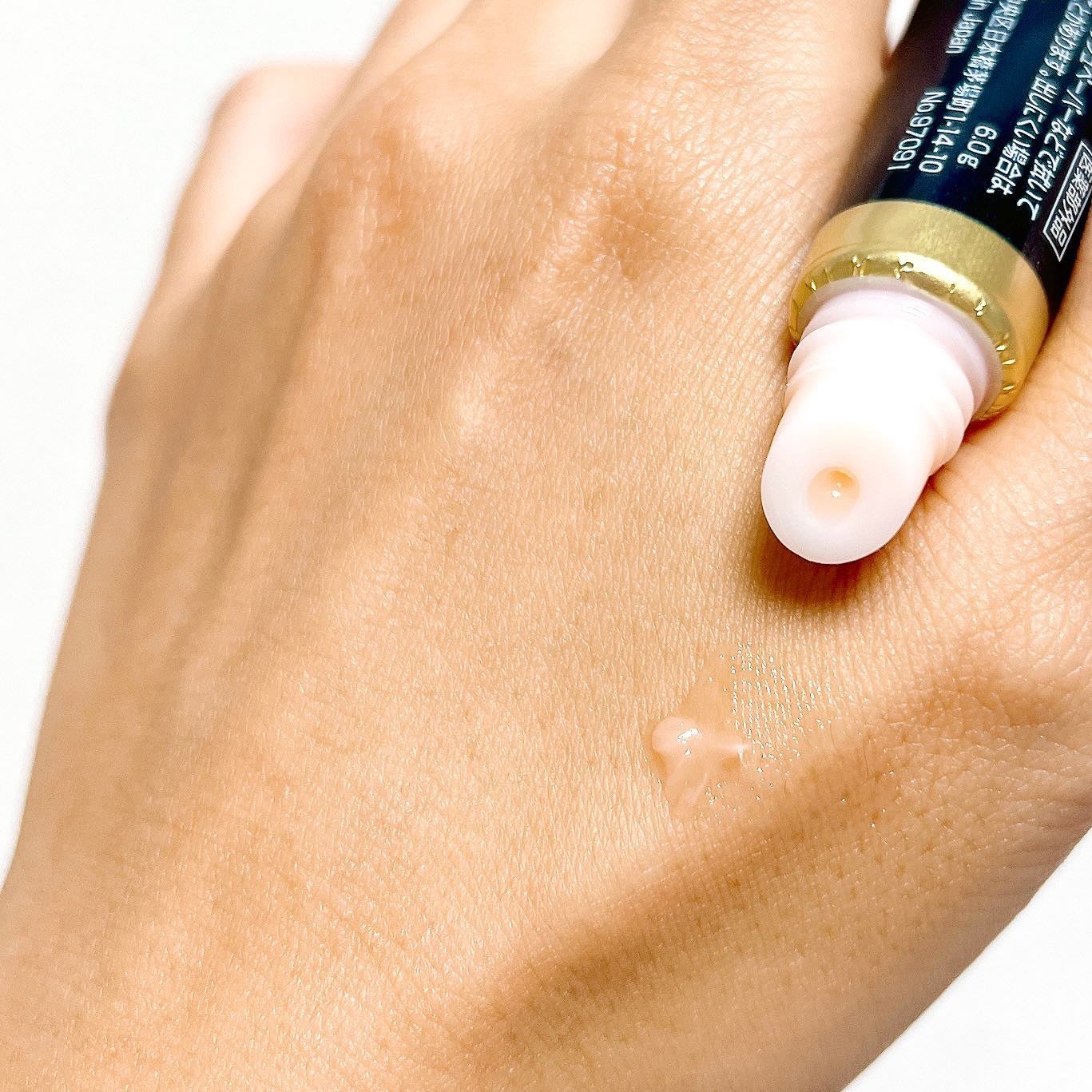 ニベア ロイヤルブルーリップ 濃密美容ケア/ニベア/リップ美容液を使ったクチコミ(6枚目)