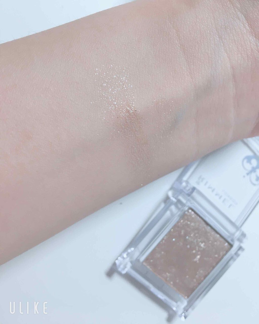 プリズム パウダーアイカラー/リンメル ロンドン/単色アイシャドウを使ったクチコミ(3枚目)