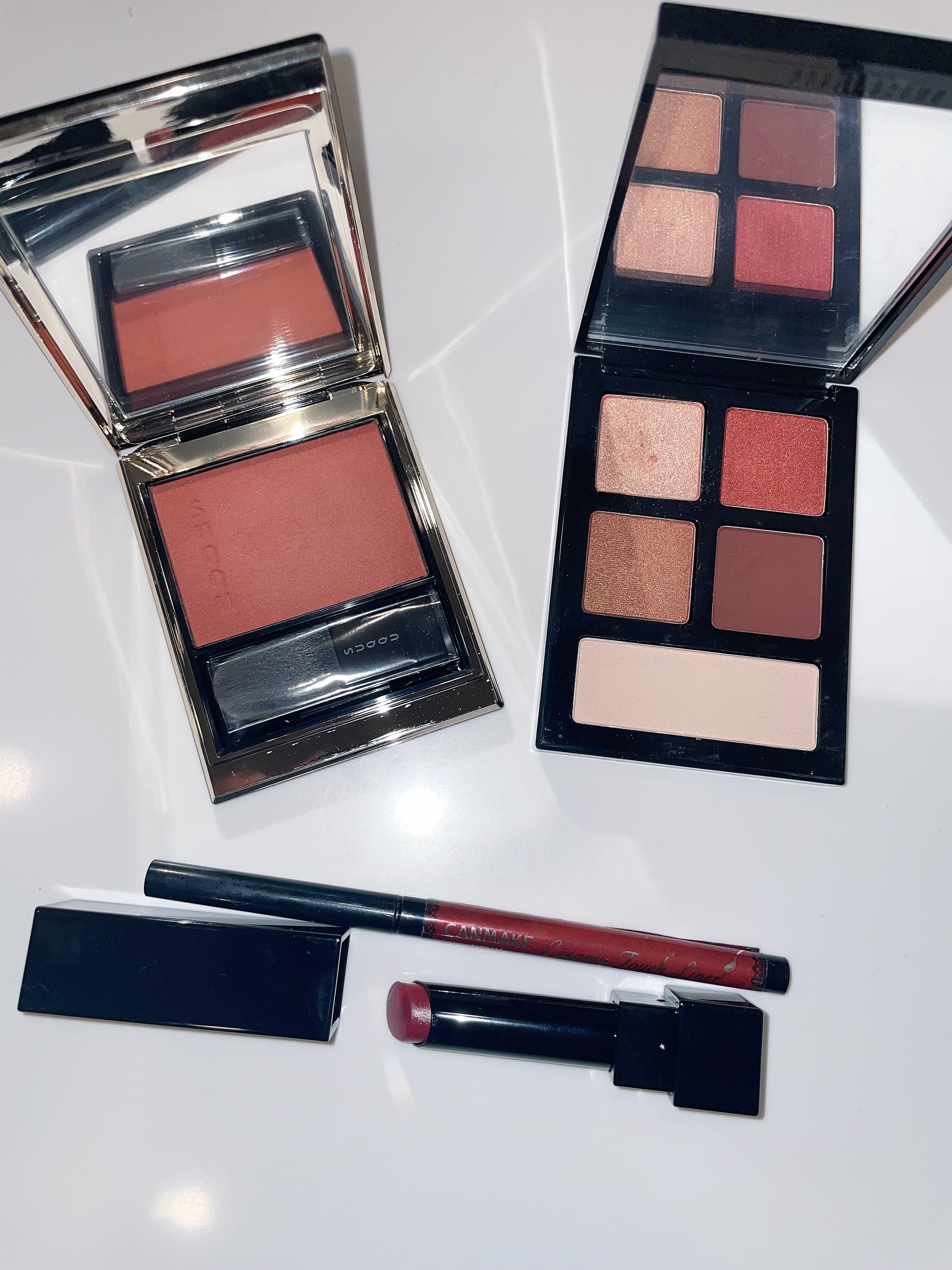 エッセンシャル マルチカラー アイシャドウパレット クランベリースパイス（限定色）/BOBBI BROWN/アイシャドウパレットを使ったクチコミ（3枚目）