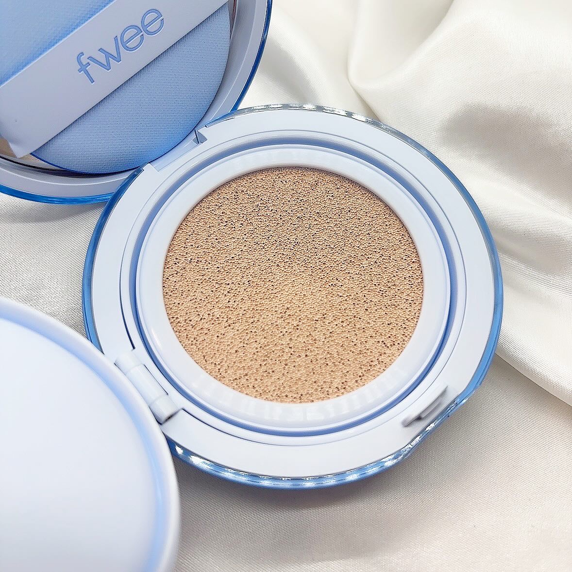 フィー クッションガラス ナチュラル/fwee/クッションファンデーションを使ったクチコミ（2枚目）