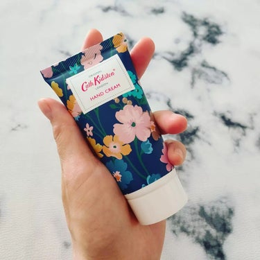 ハンドクリーム オレンジフラワー＆ザクロの香り/CathKidston/ハンドクリームを使ったクチコミ（2枚目）