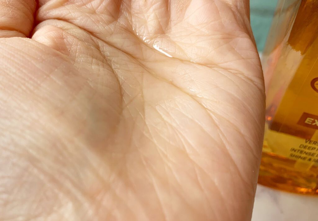 エルセーヴ エクストラオーディナリーオイル エクストラリッチ フィニッシュ/ロレアル パリ/ヘアオイルを使ったクチコミ（2枚目）