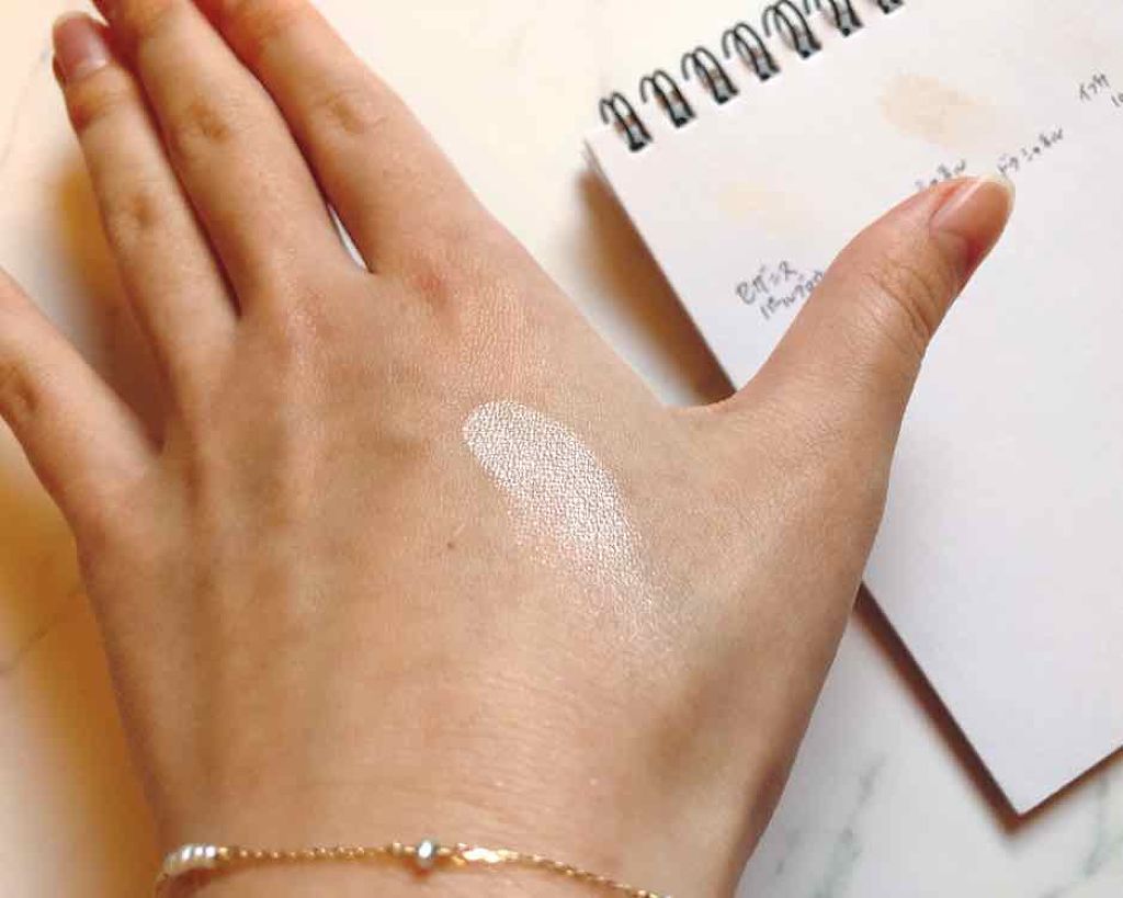 パールグロウハイライト/CEZANNE/パウダーハイライトを使ったクチコミ（2枚目）