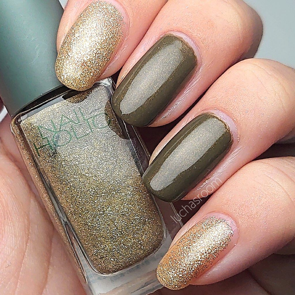 ネイルホリック リミテッドカラー Sparkle ornament GD076/ネイルホリック/マニキュアを使ったクチコミ（3枚目）