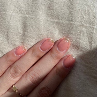 Petit Price シアーカラーシリーズのクチコミ「セルフネイル💅コーラル✖️ゴールド🥂

✐☡Petit Price シアーカラーシリーズ C-.....」（1枚目）