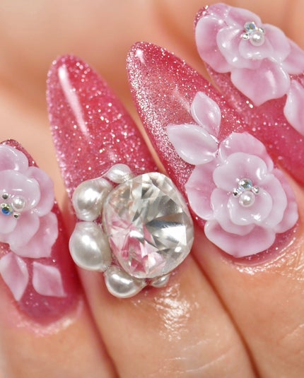 リアジェル on LIPS 「薔薇はNendoホワイト01で作っています❣️作っているリー..」(5枚目)