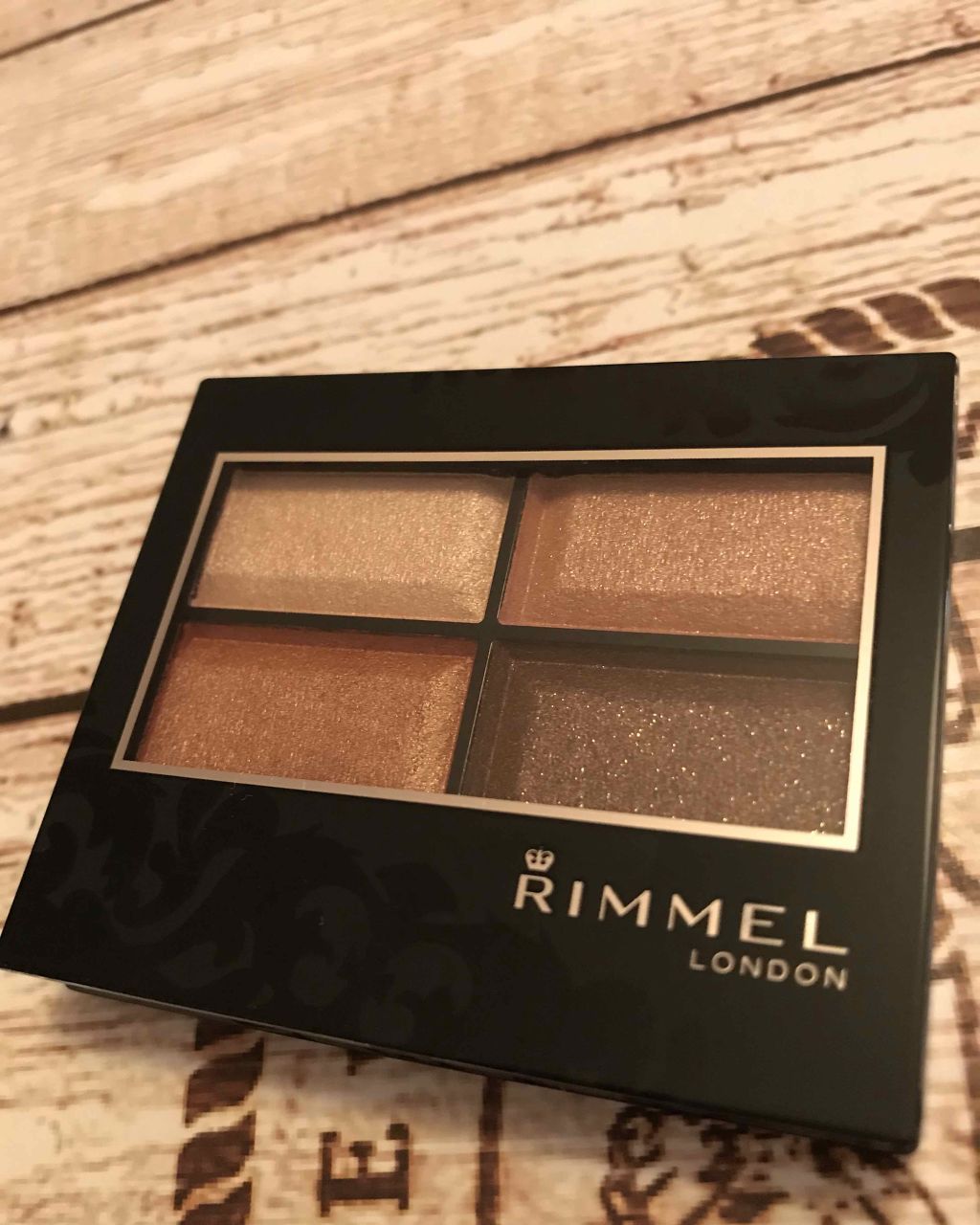 ロイヤルヴィンテージ アイズ/リンメル ロンドン/アイシャドウパレットを使ったクチコミ（1枚目）
