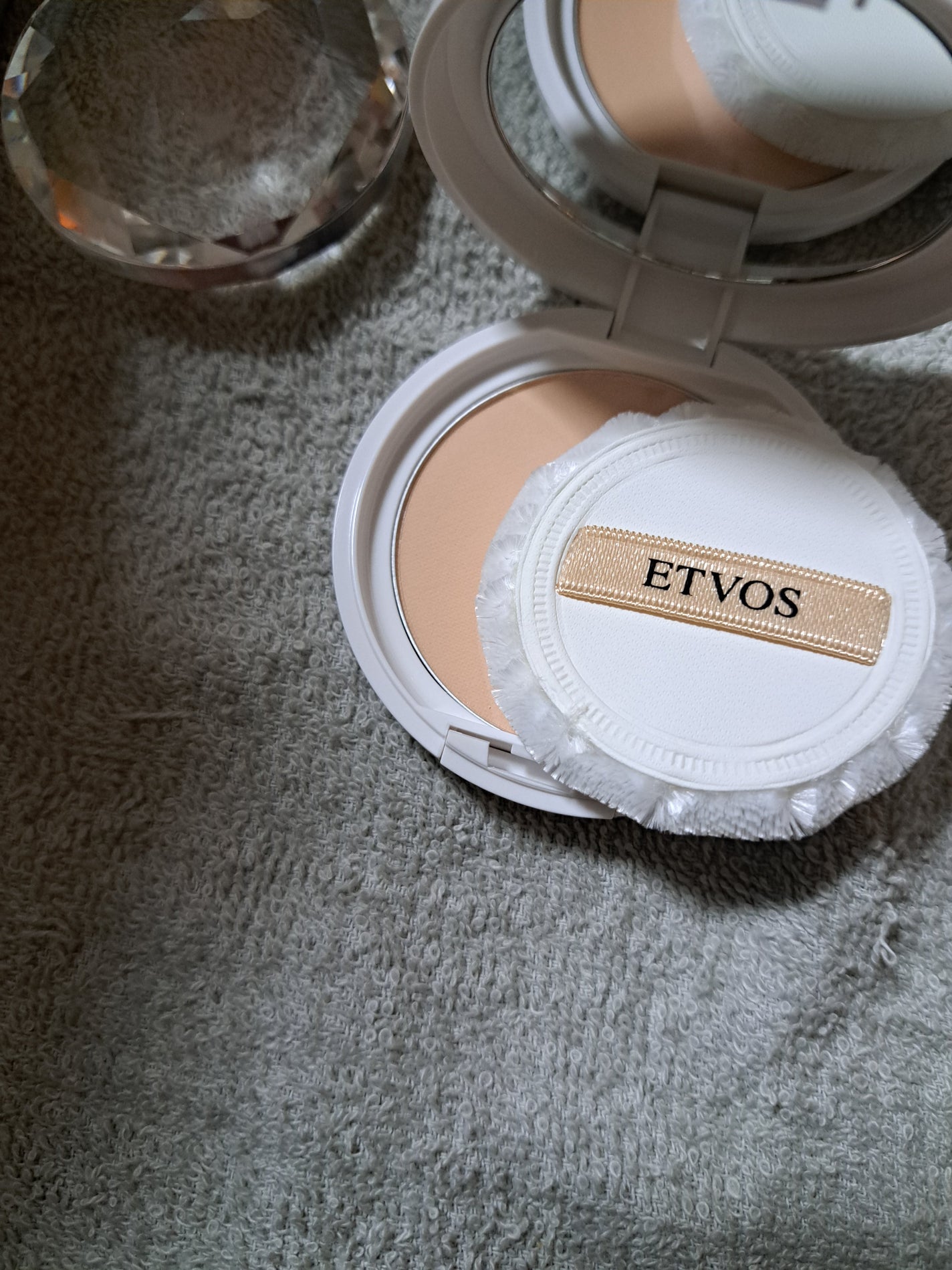 ミネラルUVベール/エトヴォス/プレストパウダーを使ったクチコミ(4枚目)