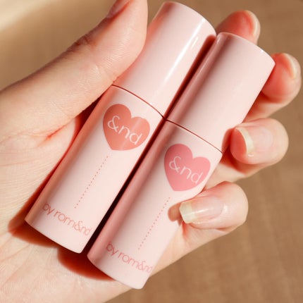 アンドバイロムアンド グラッシーボムティント/&nd by rom&nd/リップティントを使ったクチコミ(1枚目)