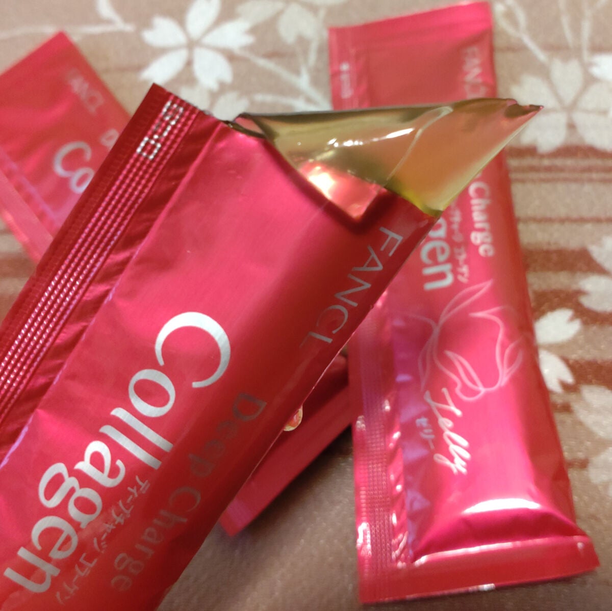 ディープチャージ コラーゲン スティックゼリー/ファンケル/美容サプリメントを使ったクチコミ(1枚目)