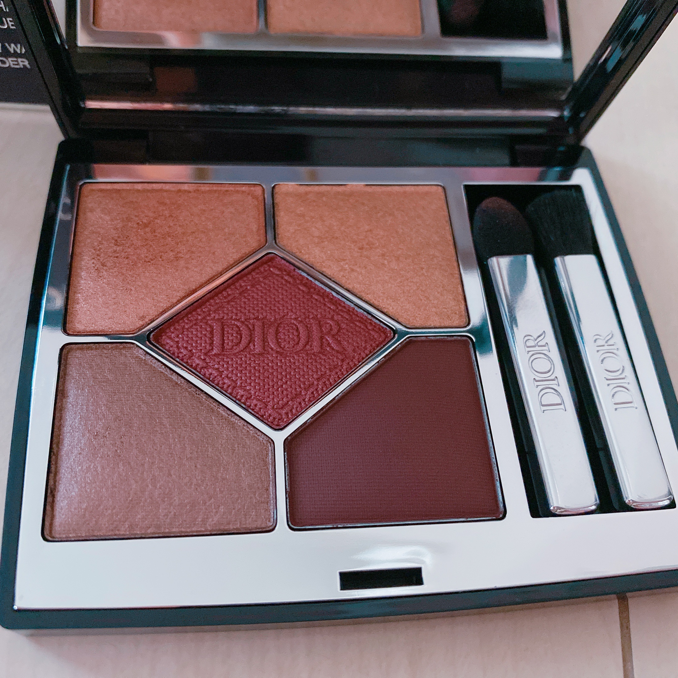 ディオールショウ サンク クルール 689 ミッツァ/Dior/アイシャドウを使ったクチコミ（2枚目）