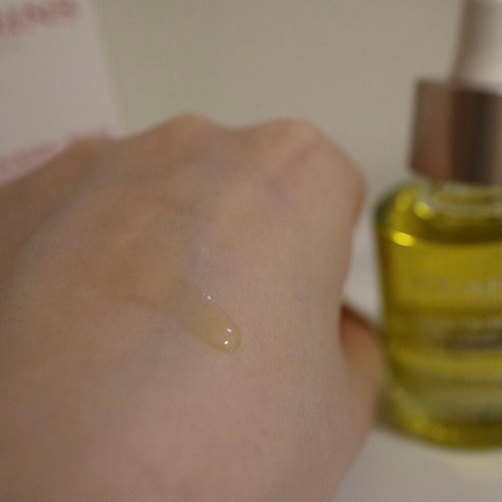 プラント フェイス オイル デハイドレイテッド スキン/CLARINS/フェイスオイルを使ったクチコミ(4枚目)