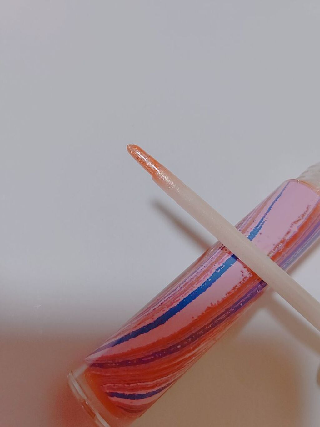 ピュア カラー エンヴィ キッサブル リップ シャイン/ESTEE LAUDER/リップグロスを使ったクチコミ(3枚目)