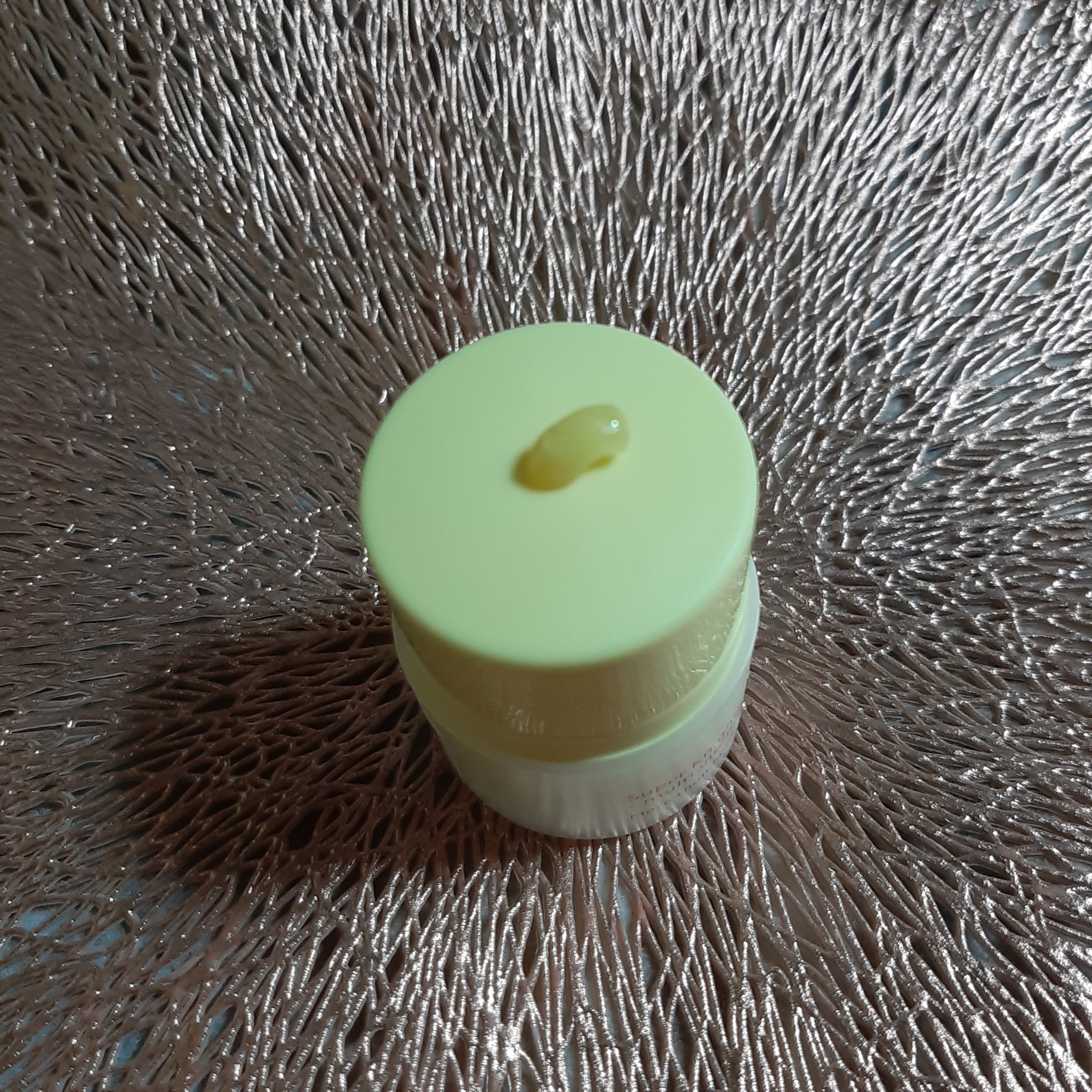 スーパーナイツ マルチ Ｖ リップセリン /belif/リップクリームを使ったクチコミ（2枚目）