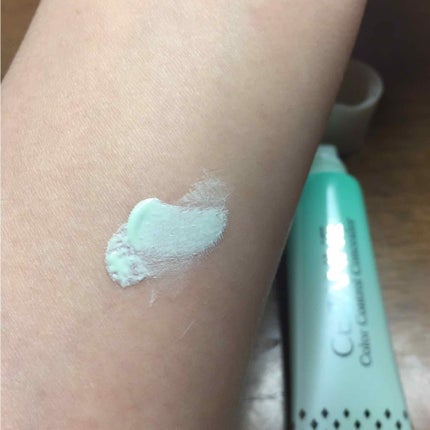 赤み補正コンシーラー/CEZANNE/クリームコンシーラーを使ったクチコミ(2枚目)