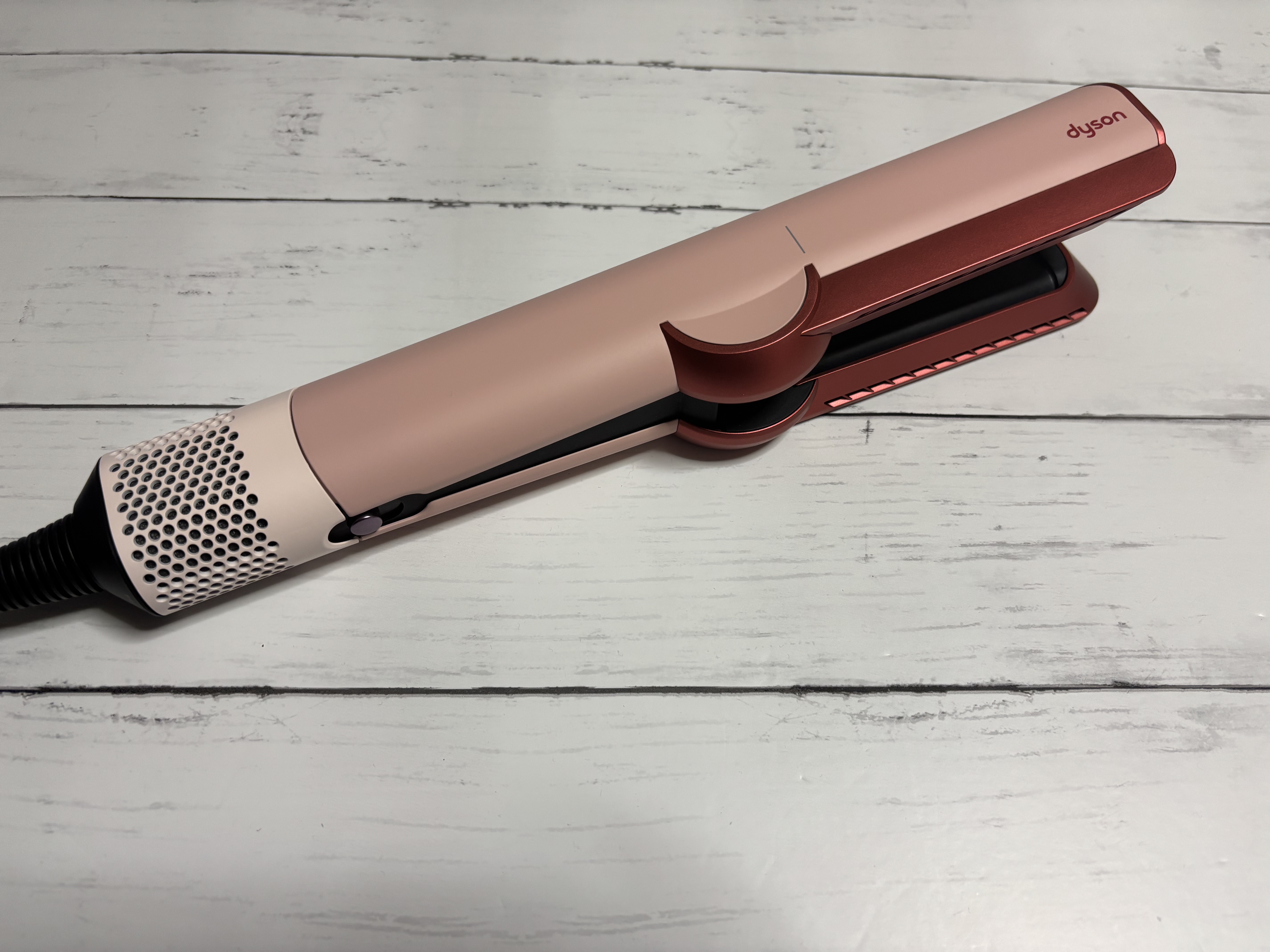 Dyson Airstrait™ストレイトナー/dyson/ドライヤーを使ったクチコミ（1枚目）
