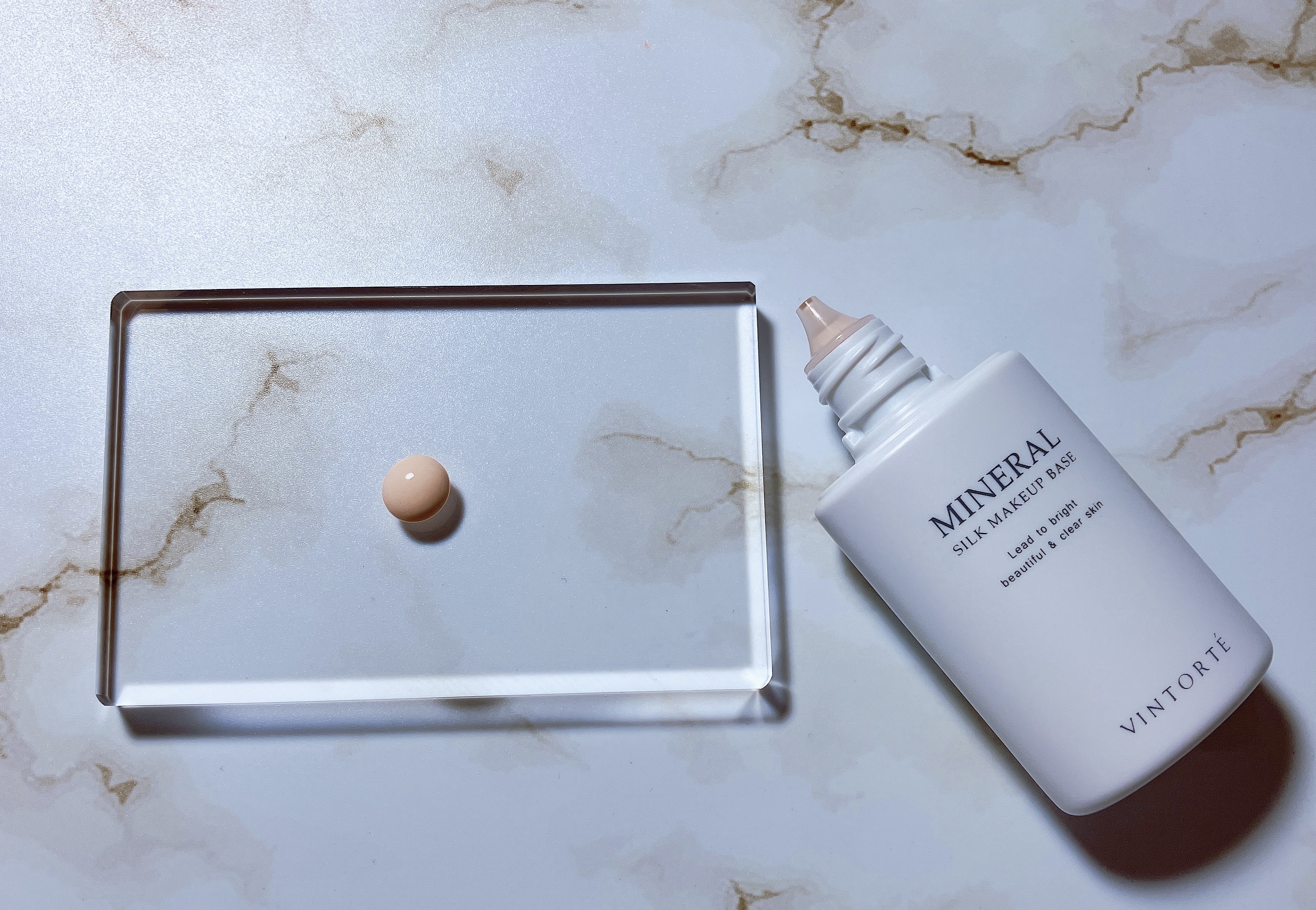 ミネラルシルクメイクアップベース/ヴァントルテ/化粧下地を使ったクチコミ（2枚目）