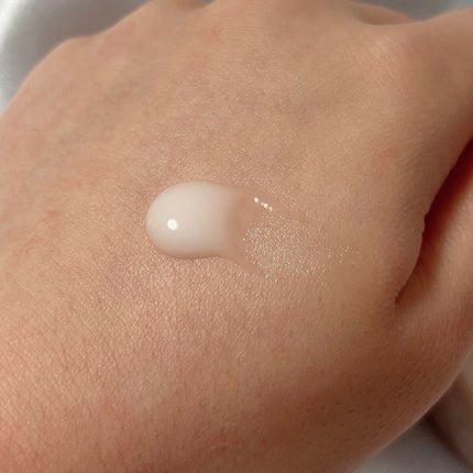 AQ ハンドエッセンス/DECORTÉ/ハンドクリームを使ったクチコミ(4枚目)