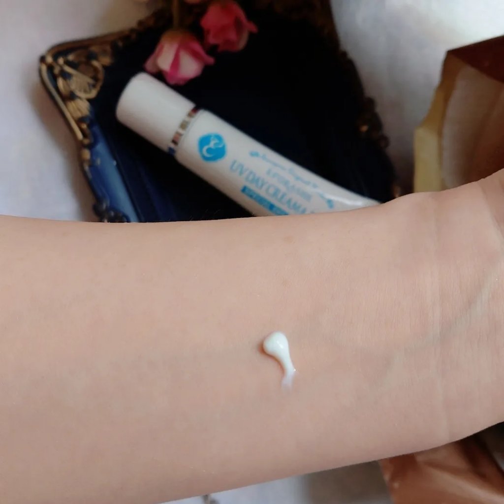 UVデイクリーム＆ベースSP/EPORASHE/日焼け止めクリームを使ったクチコミ（3枚目）