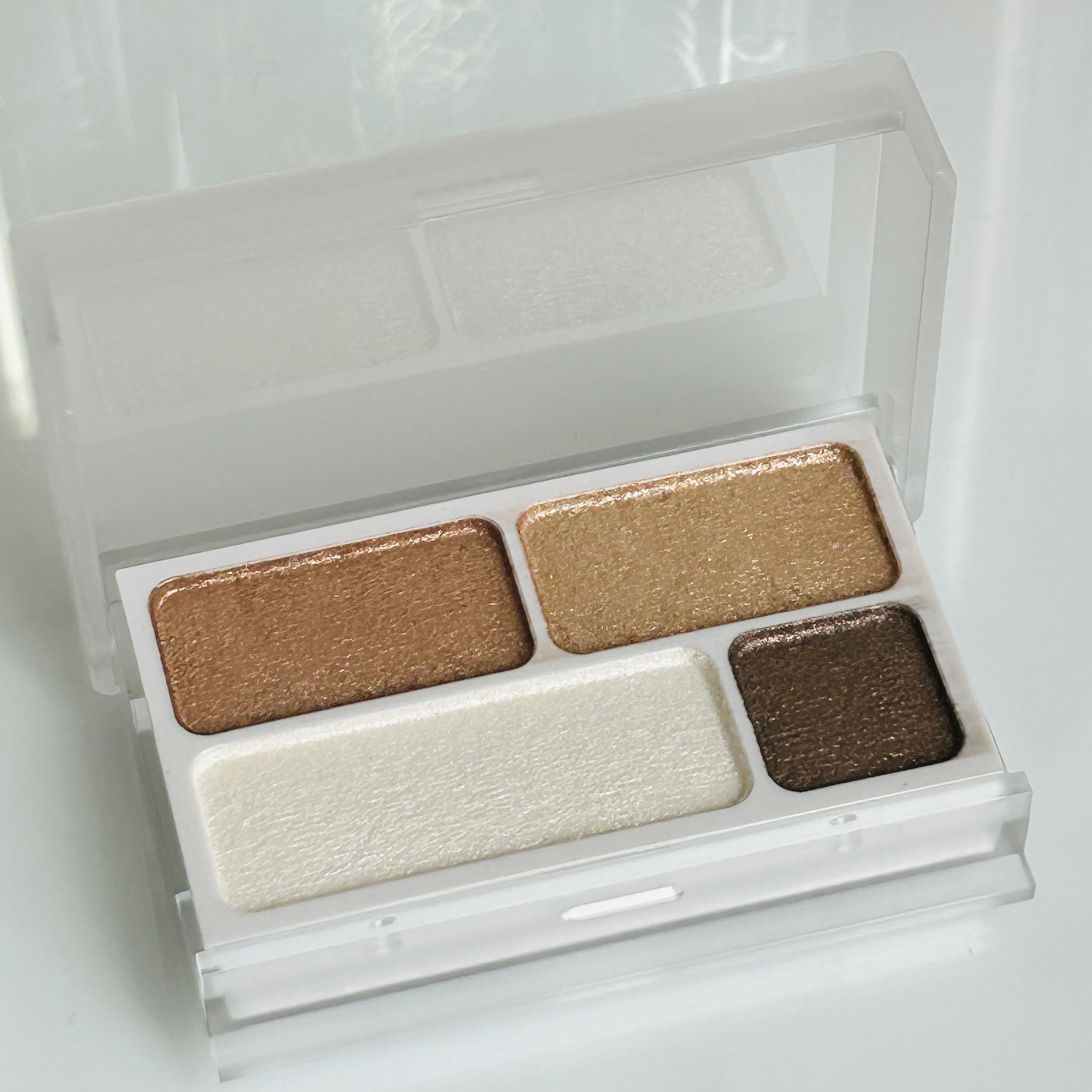 アイカラー4色タイプ/無印良品/アイシャドウパレットを使ったクチコミ（2枚目）