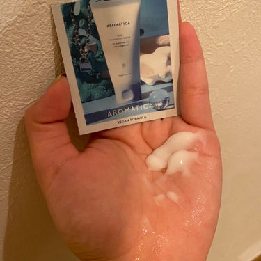 AROMATICA アロエ ハイ フェクティブ セラムのクチコミ「🤍💙水分たっぷりAROMATICAのセラムとクリーム💙🤍

freecoでお買い物した際に、
.....」（3枚目）