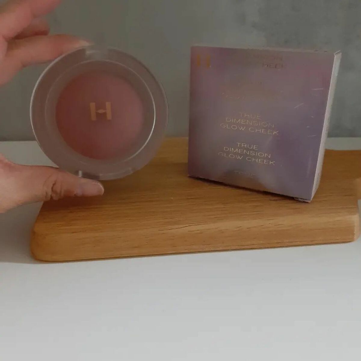 みぃ on LIPS 「hince〈ヒンス〉トゥルーディメンショングロウチーク2750..」(5枚目)