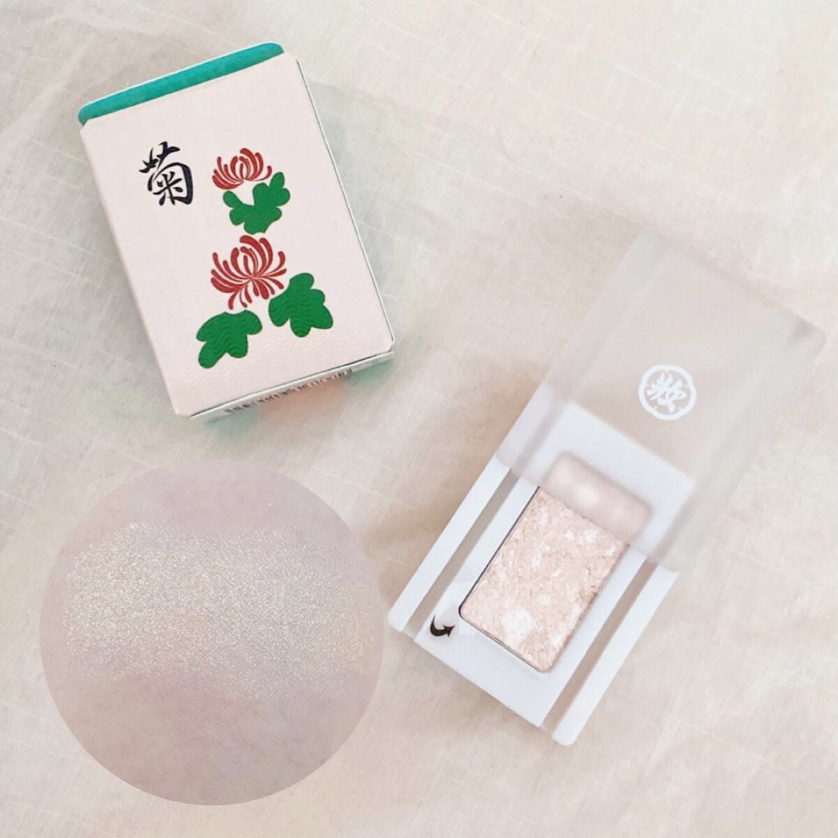 ゆニコーン こスメ on LIPS 「麻雀牌柄のアイシャドウケースがしっかりしてるので、落としちゃっ..」(7枚目)