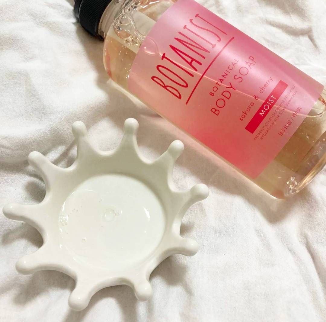 ボタニカルボディーソープ　 サクラ＆チェリーの香り( モイスト)/BOTANIST/ボディソープを使ったクチコミ（2枚目）