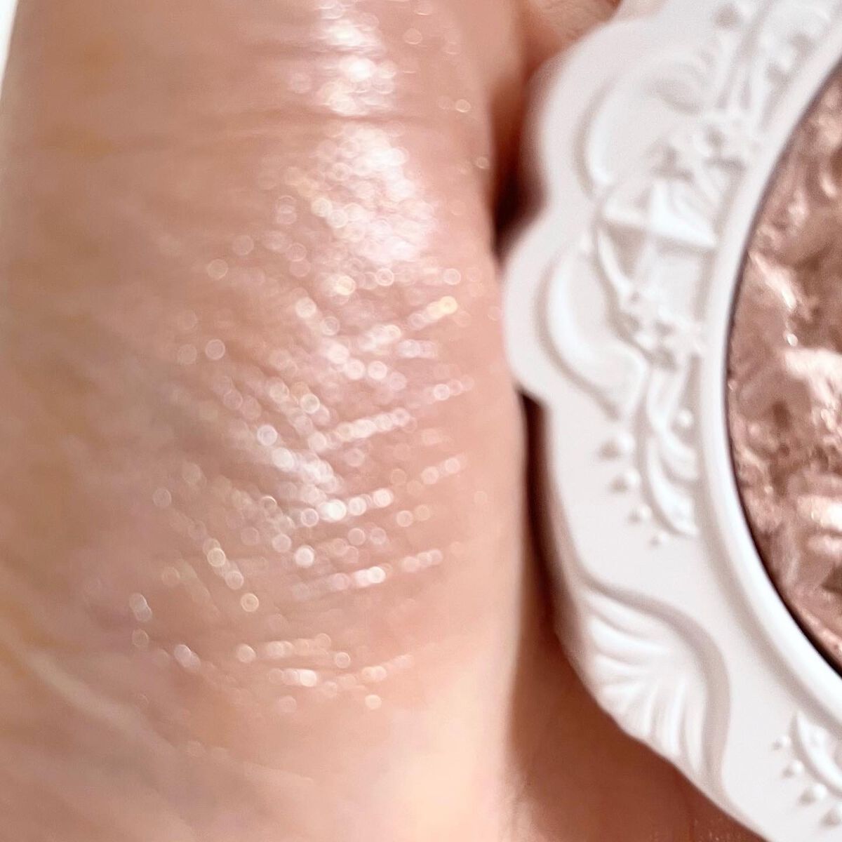 リトルエンジェル ハイライター ニューエラ（新世界）/FlowerKnows/パウダーハイライトを使ったクチコミ（3枚目）