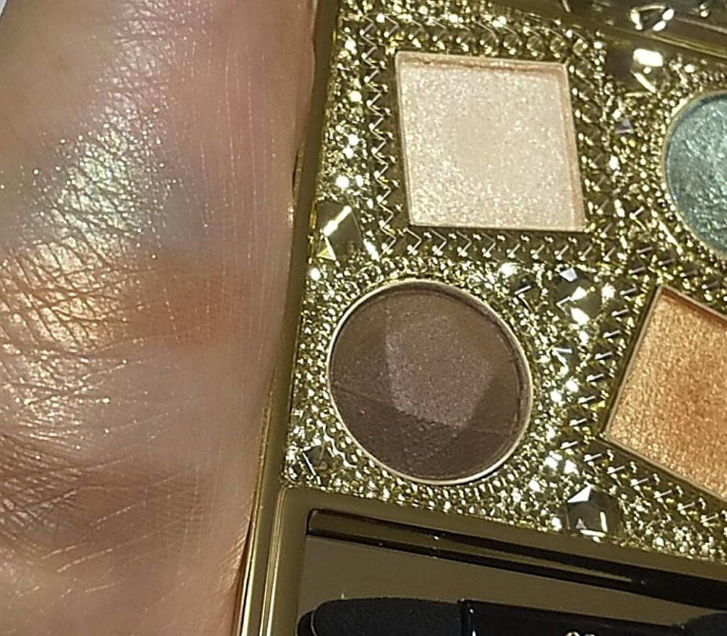 エレガンス ヌーヴェル アイズ/Elégance/アイシャドウパレットを使ったクチコミ(2枚目)