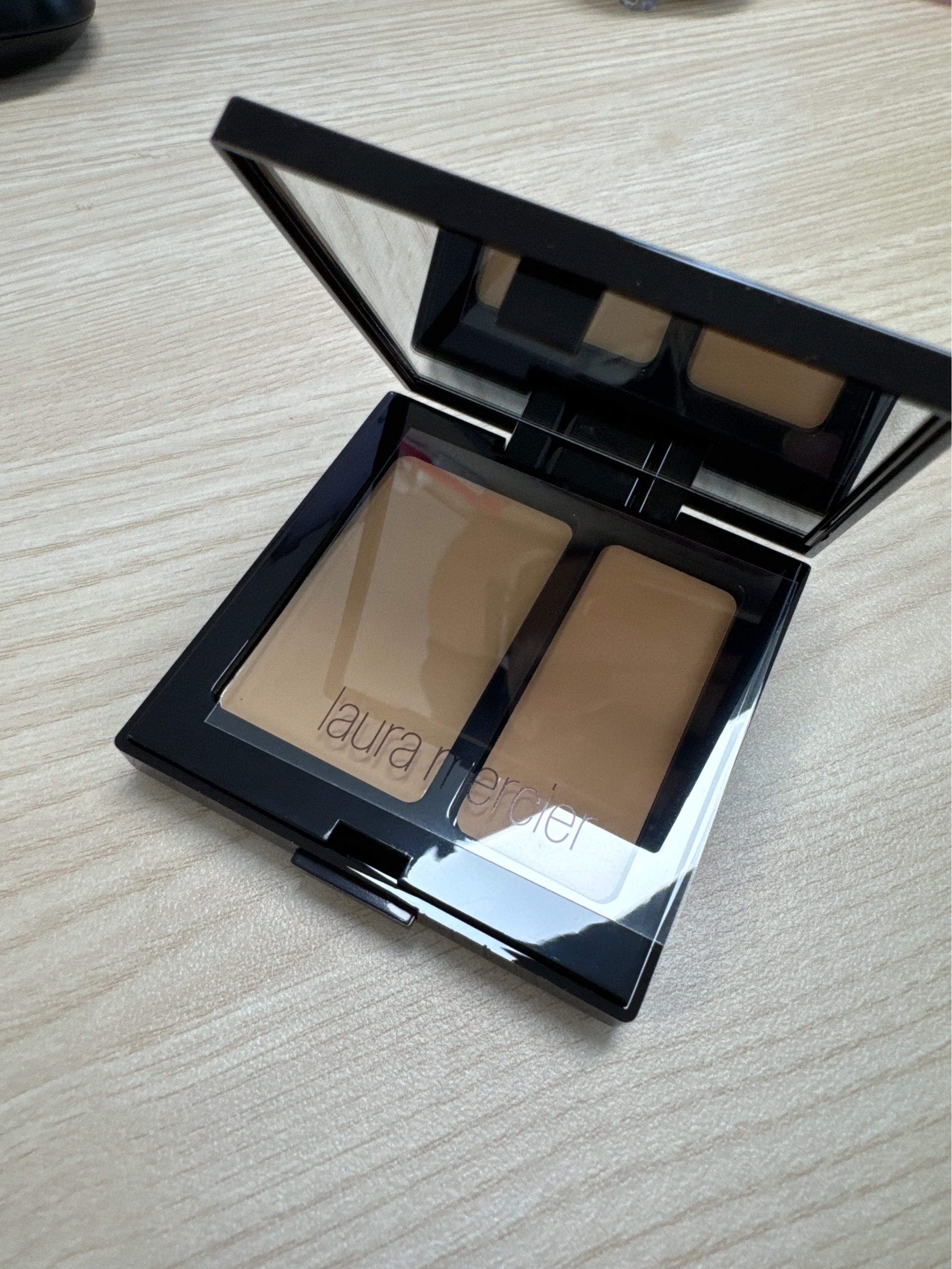 シークレットカモフラージュ/ローラ メルシエ/パレットコンシーラーを使ったクチコミ（3枚目）