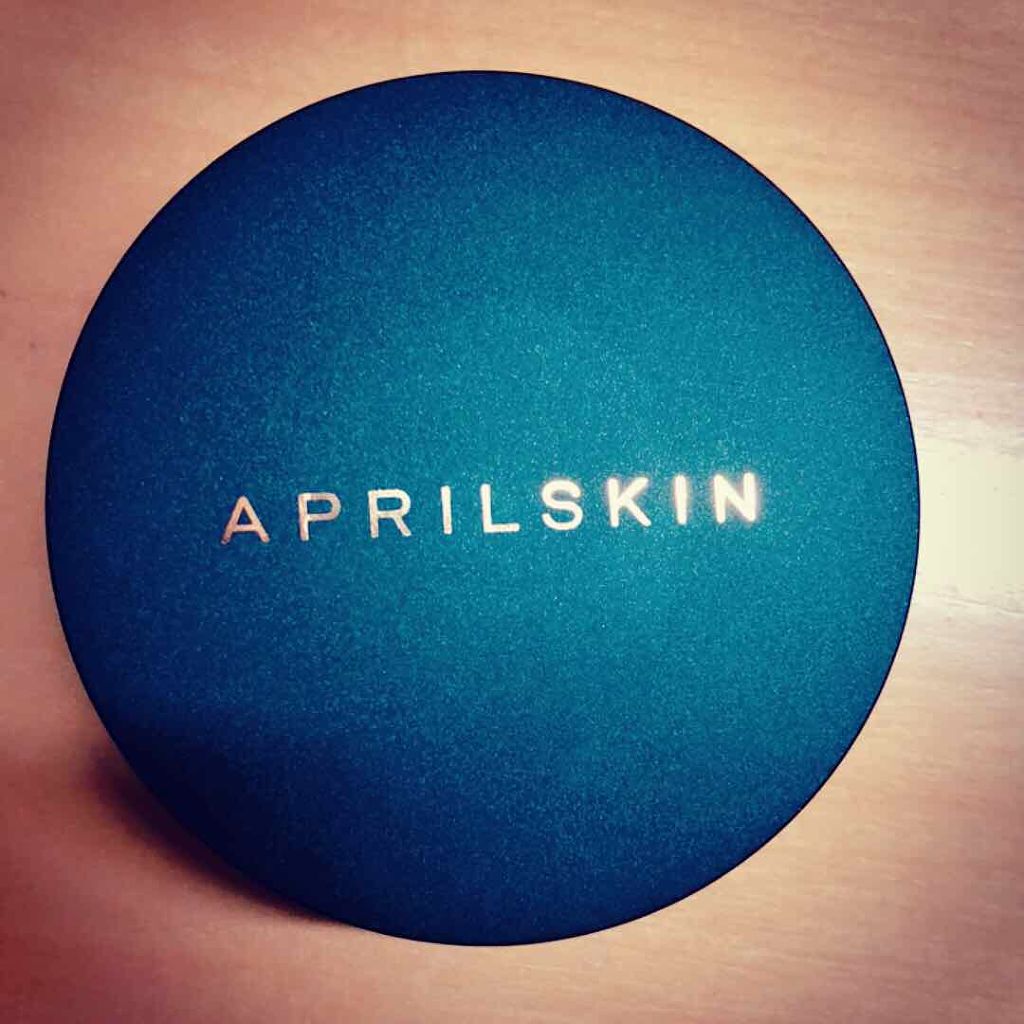 マジックスノークッション ブラック 2.0/APRILSKIN/クッションファンデーションを使ったクチコミ（1枚目）