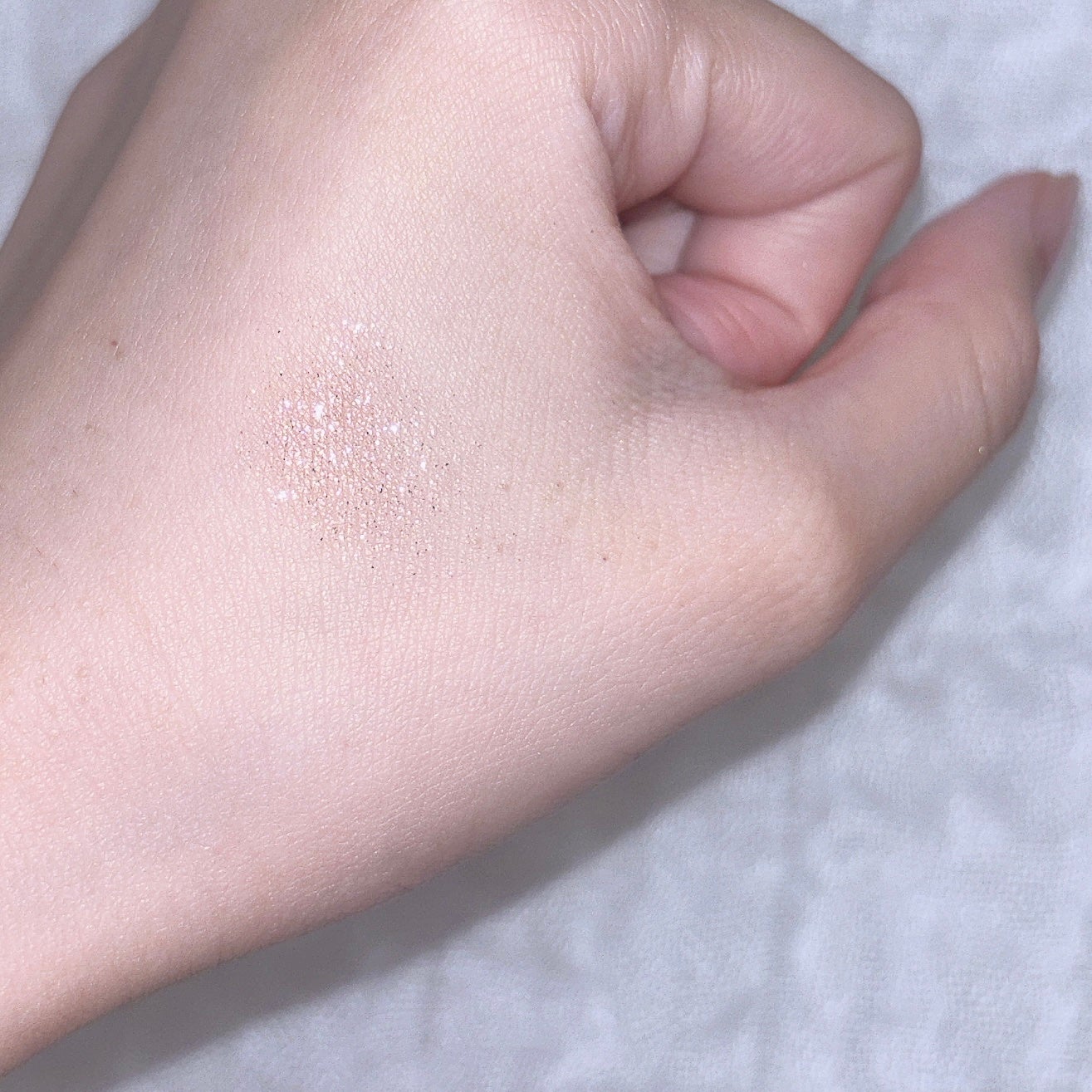 フーミー シングルラメシャドウ/WHOMEE/単色アイシャドウを使ったクチコミ(2枚目)