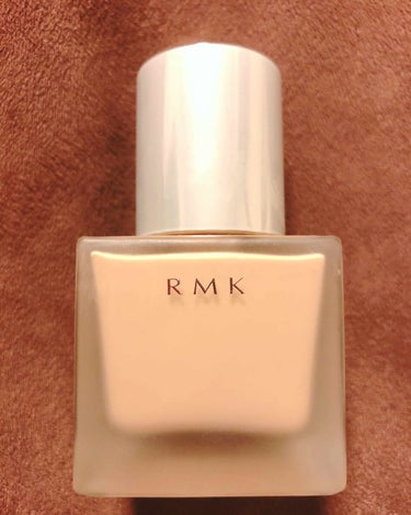 ナチュラルメーク👼
RMK クリーミィファンデーションN 101

薄く伸ばしてナチュラルなお顔にぴったりなアイテムです！クリームなので肌に密着してくれてしっとりツヤ肌になります！💖
前までパウダーファ