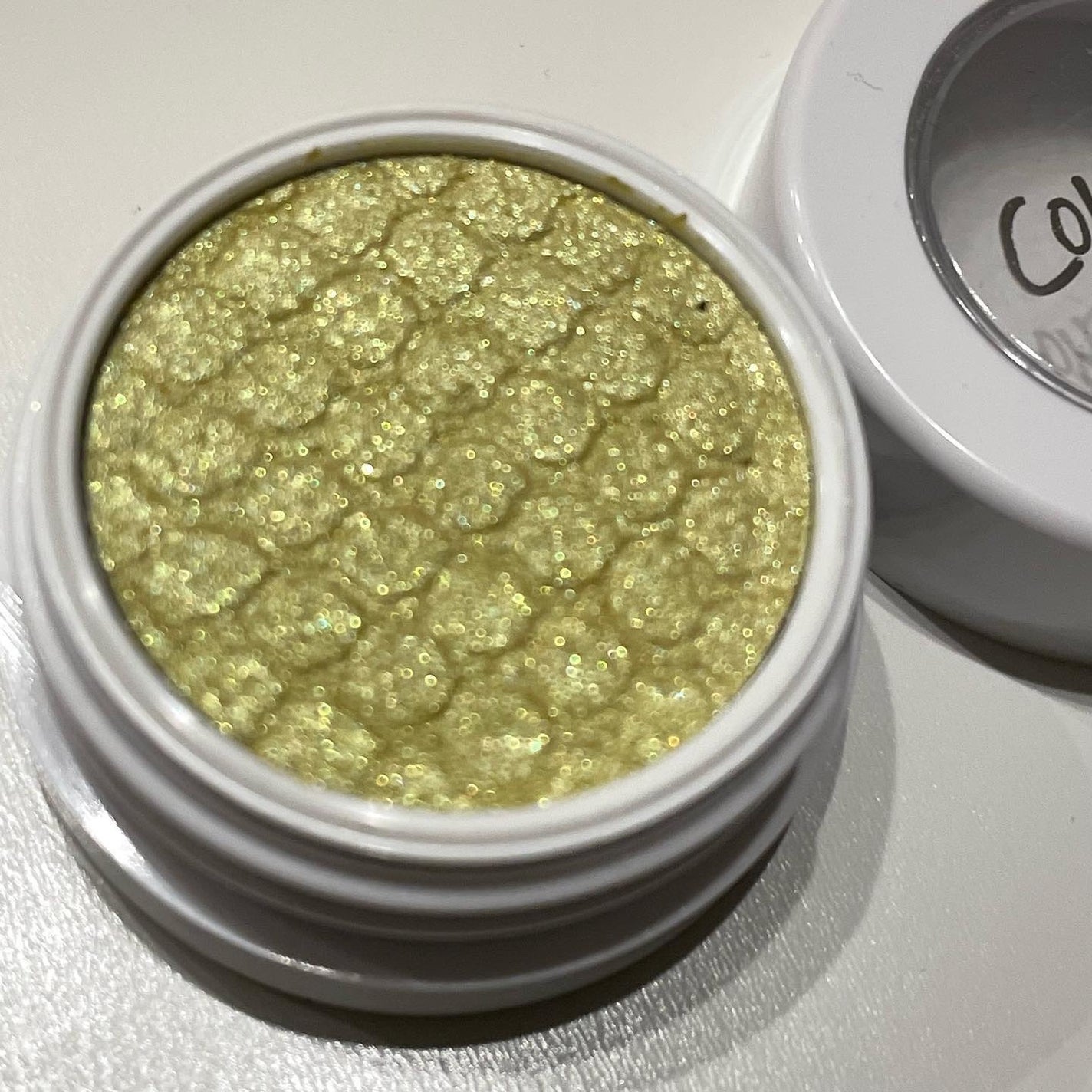 Super Shock Shadow/ColourPop/単色アイシャドウを使ったクチコミ(4枚目)