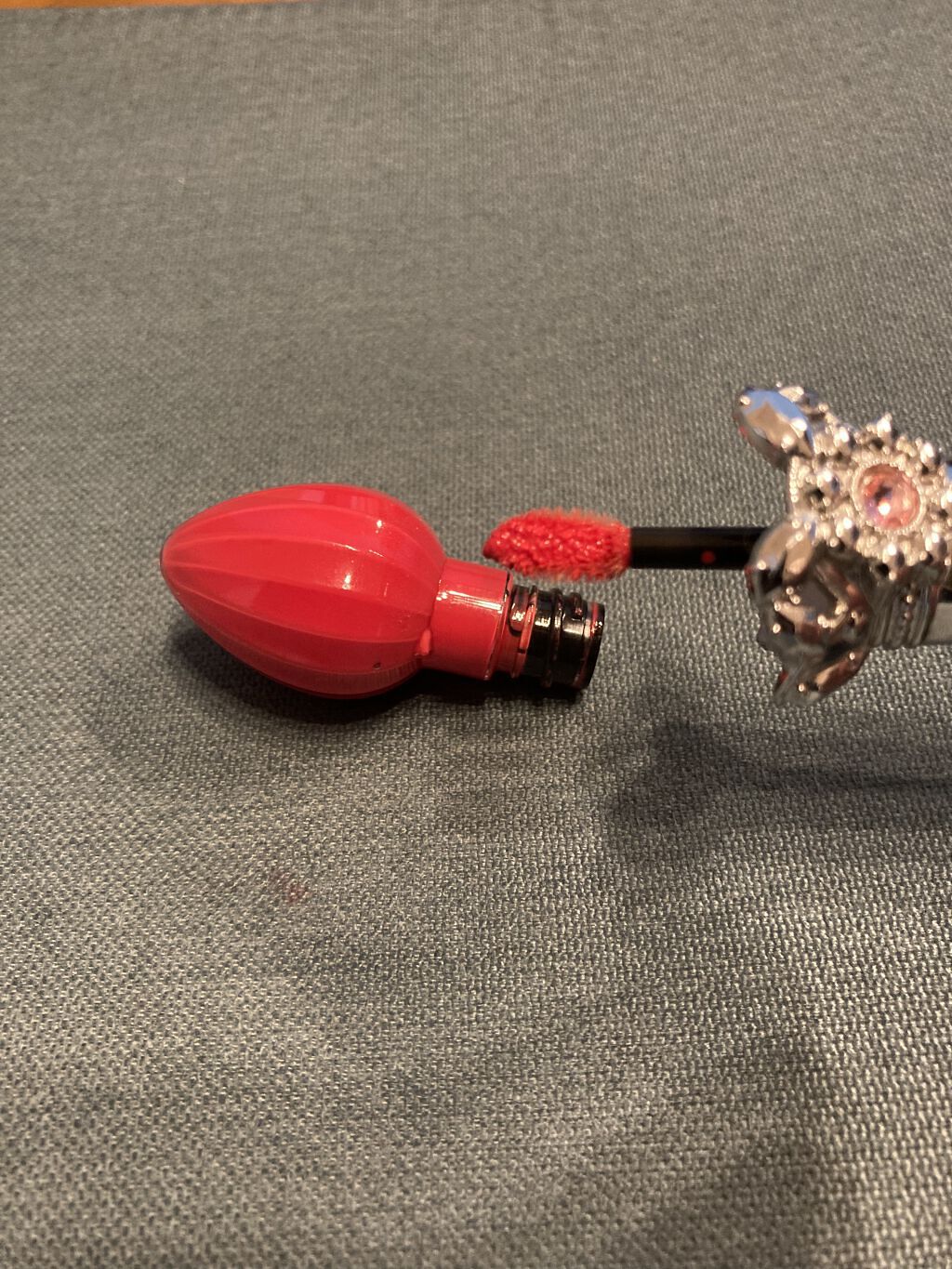 フォーエヴァージューシー オイルルージュ 02 petit raspberry/JILL STUART/口紅を使ったクチコミ（2枚目）