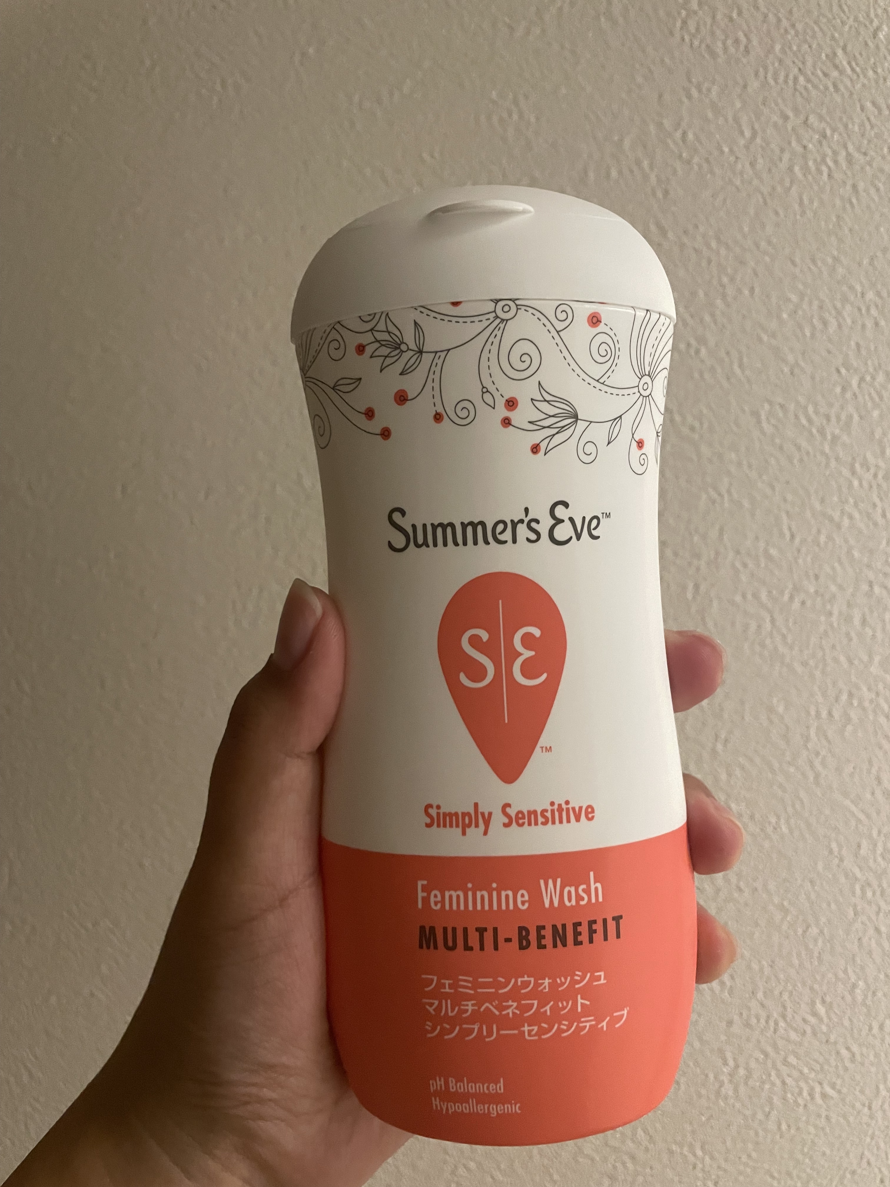 フェミニンウォッシュ マルチベネフィット シンプリーセンシティブ/Summer's Eve(サマーズイブ)/デリケートゾーンケアを使ったクチコミ（1枚目）