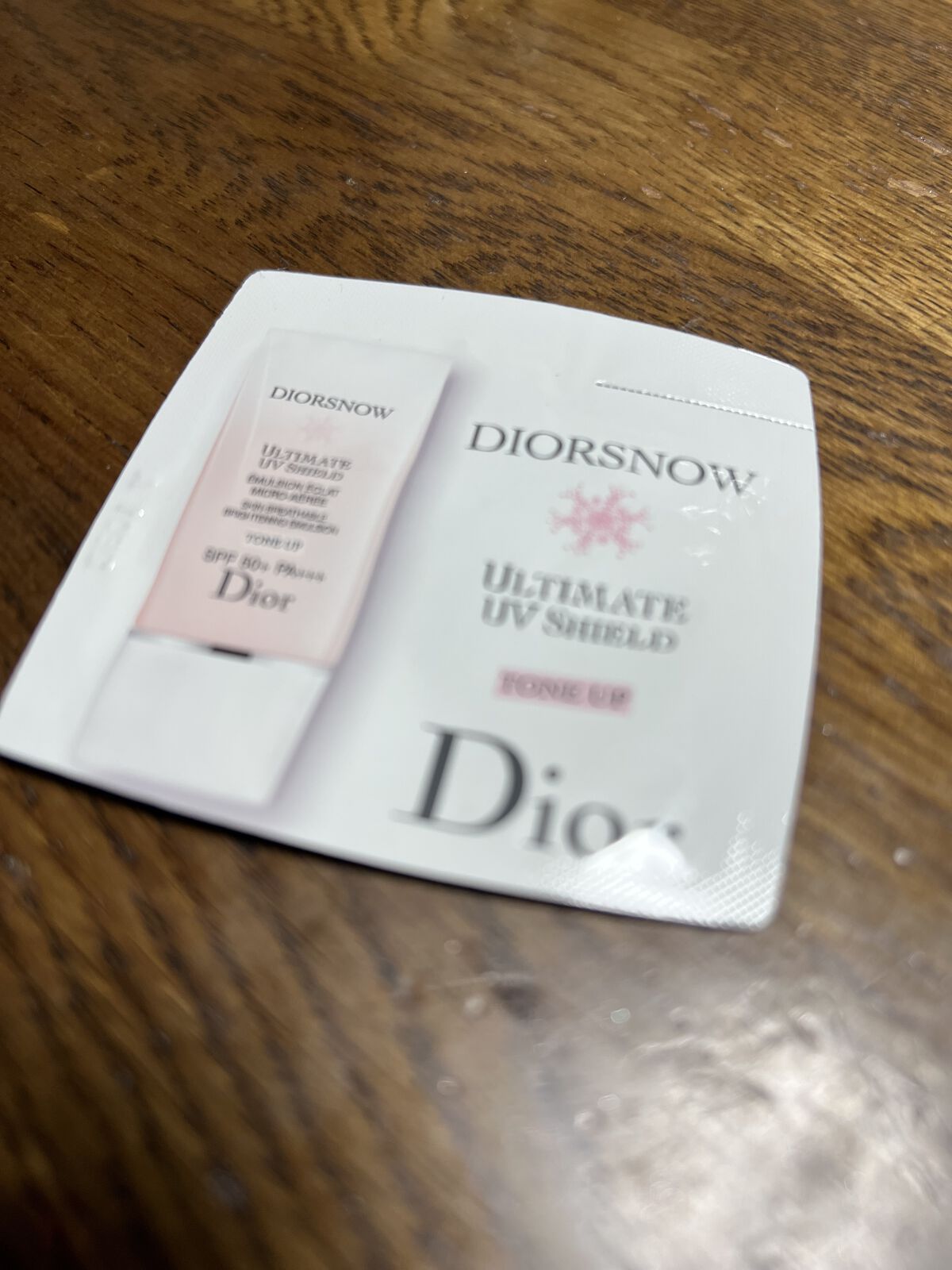 【旧】スノー UVシールド トーンアップ 50+/Dior/日焼け止めミルクを使ったクチコミ（1枚目）