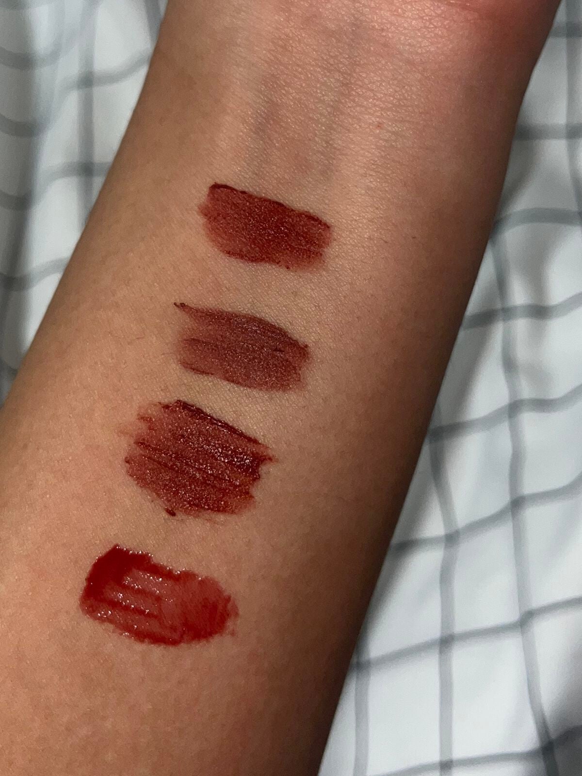 ジューシーラスティングティント/rom&nd/リップティントを使ったクチコミ(5枚目)