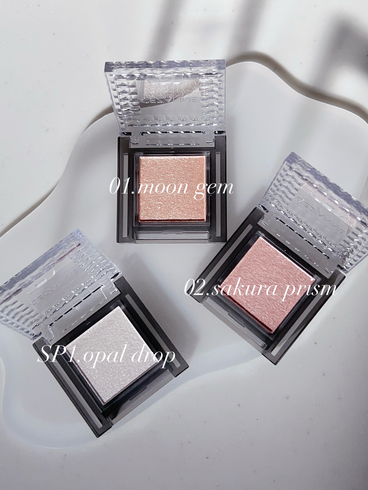 シングルシャイニーアイシャドウ/CEZANNE/アイシャドウを使ったクチコミ（2枚目）