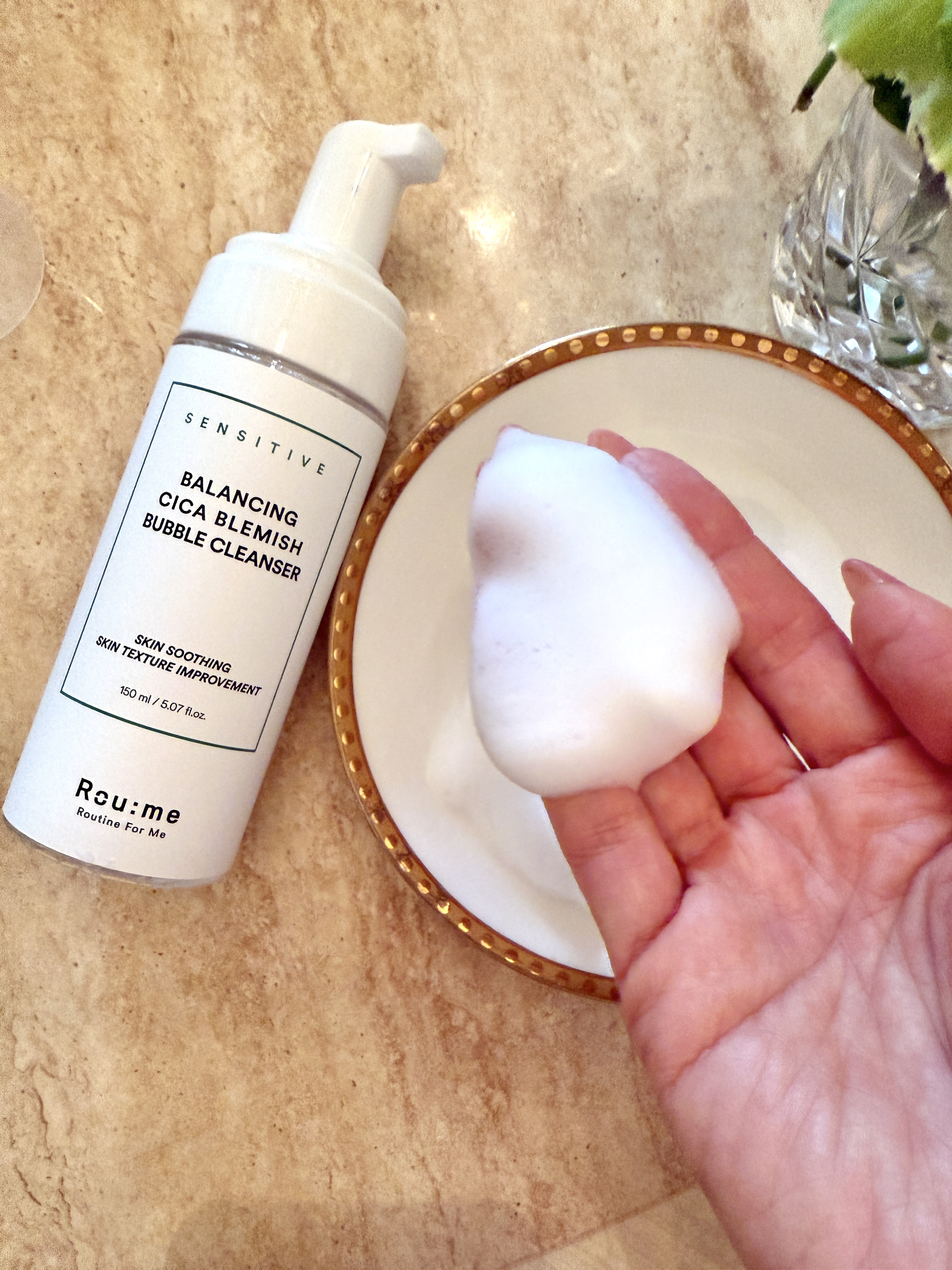 バランシングシカブレミッシュバブルクレンザー/Roume/泡洗顔を使ったクチコミ（2枚目）